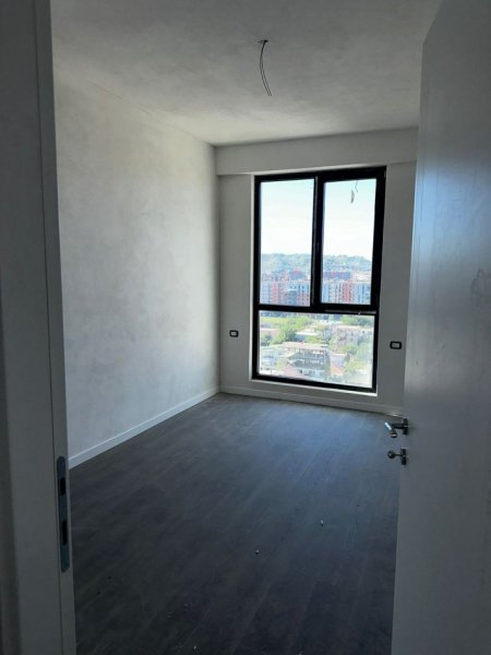 Tirane, shitet apartament 2+1+Ballkon Kati 11, 124 m² (ish fusha e aviacionit)