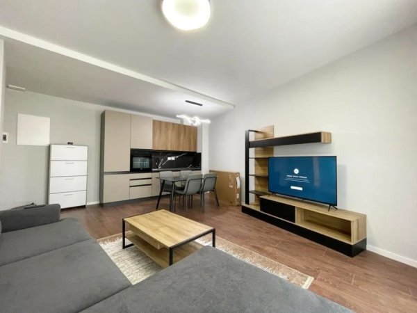 Tirane, jepet me qera apartament 1+1+Ballkon Kati 5, 85 m² 900 € (LakeView)