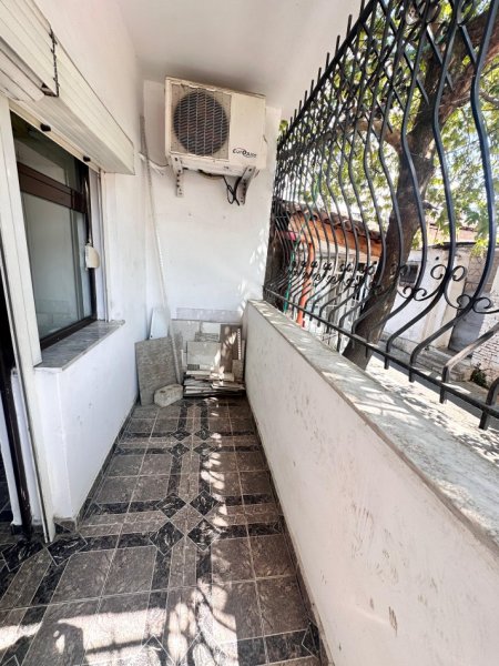 Tirane, jepet me qera ambjent biznesi Kati 1, 120 m² 700 € (Pas Spitalit Gjerman, Tiranë)