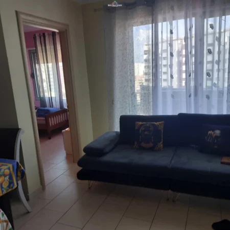 Tirane, jepet me qera apartament 1+1+Ballkon Kati 6, 90 m² 550 € (teodor keko)