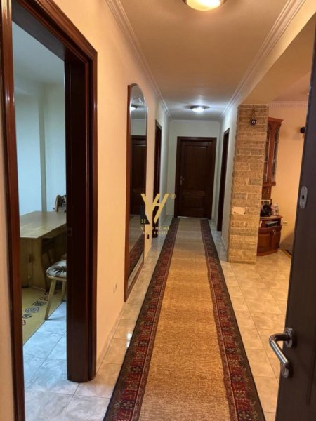 Tirane, shitet apartament 2+1+Ballkon Kati 2, 145 m² 310.000 € (STADIUMI DINAMO)