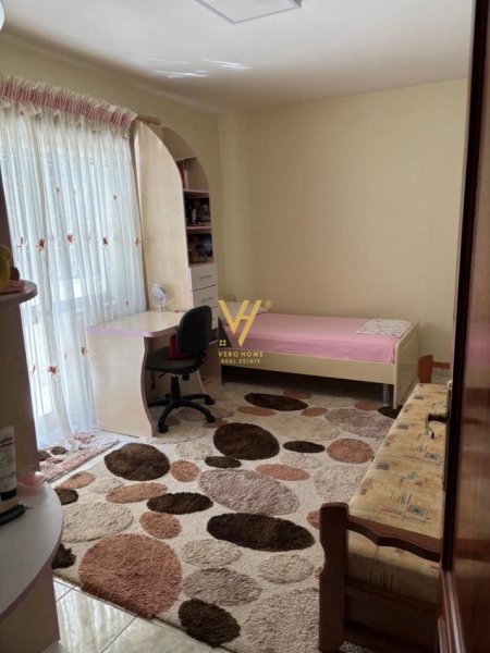 Tirane, shitet apartament 2+1+Ballkon Kati 2, 145 m² 310.000 € (STADIUMI DINAMO)