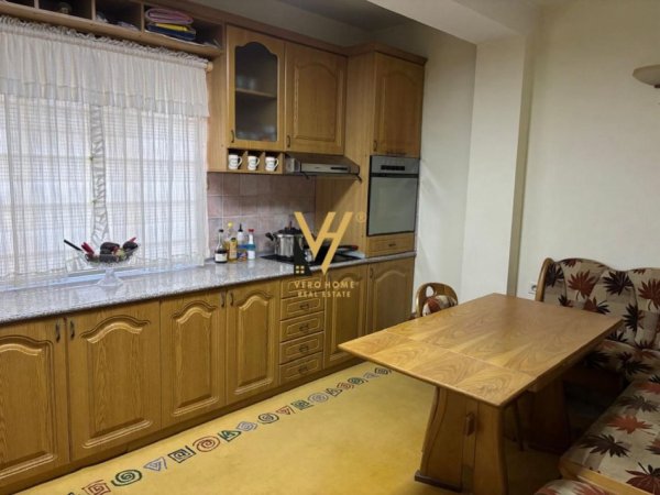 Tirane, shitet apartament 2+1+Ballkon Kati 2, 145 m² 310.000 € (STADIUMI DINAMO)