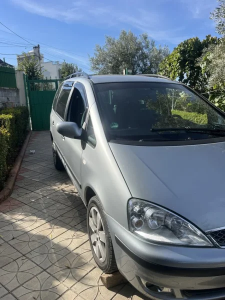 Tirane, shes makine ford galaxy 2005 2.3 benzin gaz Benzin+Gaz, gri e erret manuale Kondicioner 234.000 km