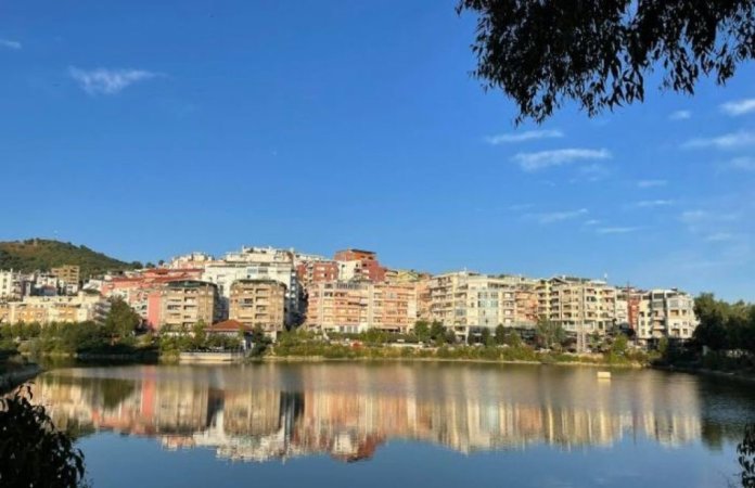 Tirane, jepet me qera apartament 1+1+Ballkon Kati 2, 64 m² 500 € (Liqeni i Thate)