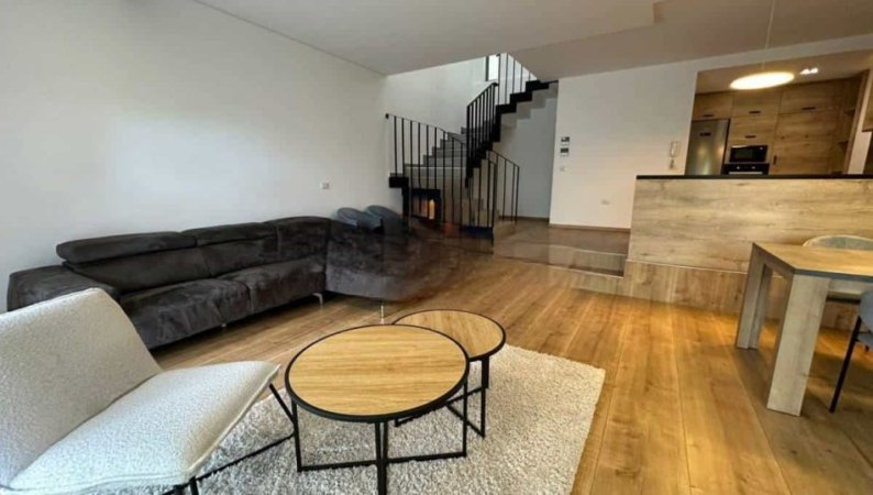 Tirane, jepet me qera Vile 2+1 Kati 2, 250 m² 1.500 € (TEG)