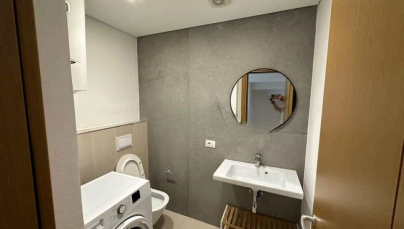 Tirane, jepet me qera Vile 2+1 Kati 2, 250 m² 1.500 € (TEG)