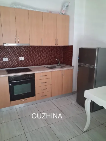 Shqiperi, jepet me qera shtepi 2+1+Ballkon Kati 2, 100 m² 500 € (Allias prane piceri Gashi)