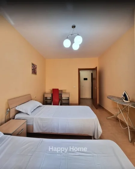 Tirane, jepet me qera apartament 2+1+Ballkon Kati 2, 100 m² 850 € (RTSH)