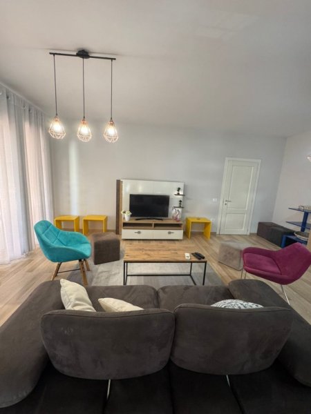 Tirane, jepet me qera apartament 2+1+Ballkon , 116 m² 1.000 € (Delijorgj)