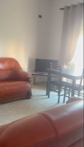 Tirane, jepet me qera apartament 1+1 Kati 2, 75 m² 400 € (siri kodra)