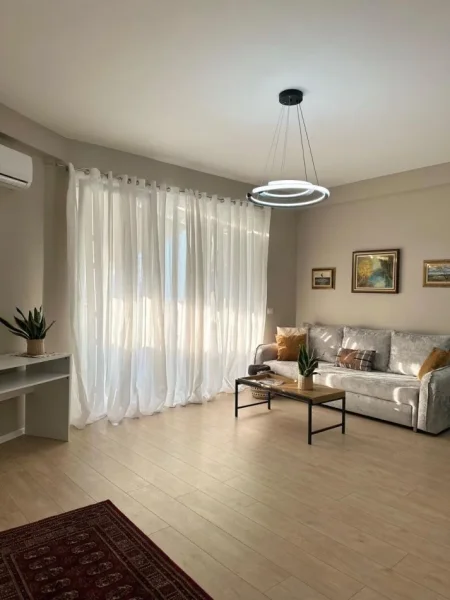 Tirane, jepet me qera apartament 1+1 Kati 6, 75 m² 690 € (Shkolla e Baletit)