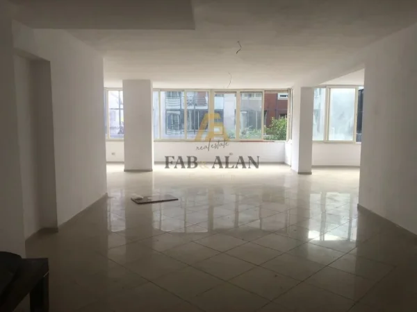 Tirane, shitet ambjent biznesi Kati 1, 160 m² 160.000 € (Kamez)