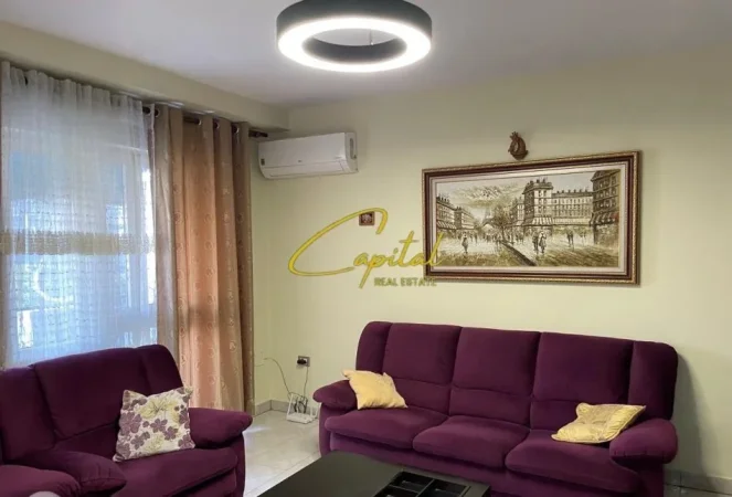 Tirane, jepet me qera apartament 1+1 Kati 5, 70 m² 620 € (QENDER)