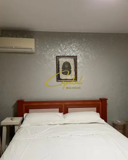 Tirane, jepet me qera apartament 1+1 Kati 5, 70 m² 620 € (QENDER)