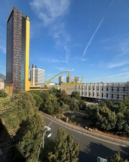 Tirane, jepet me qera apartament 1+1 Kati 5, 70 m² 620 € (QENDER)