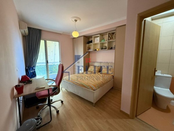 Tirane, jepet me qera apartament 2+1+Ballkon Kati 5, 100 m² 700 € (Don Bosko)