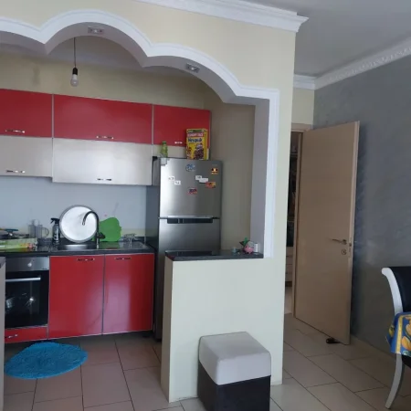 Tirane, jepet me qera apartament 2+1 Kati 6, 105 m² 550 € (astir)