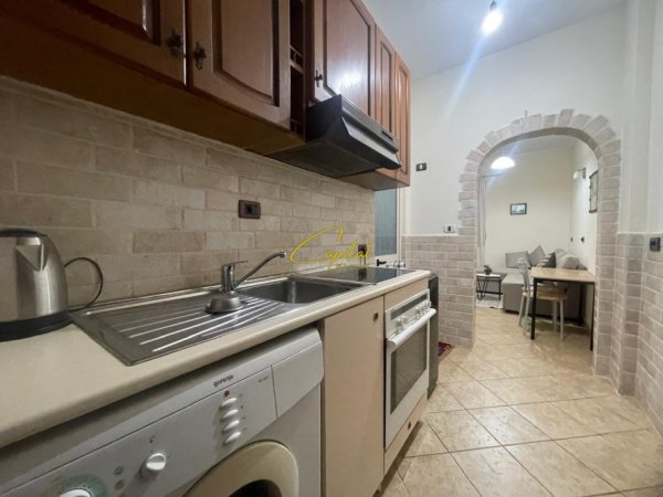 Tirane, jepet me qera apartament 1+1 Kati 2, 45 m² 450 € (5 MAJI)