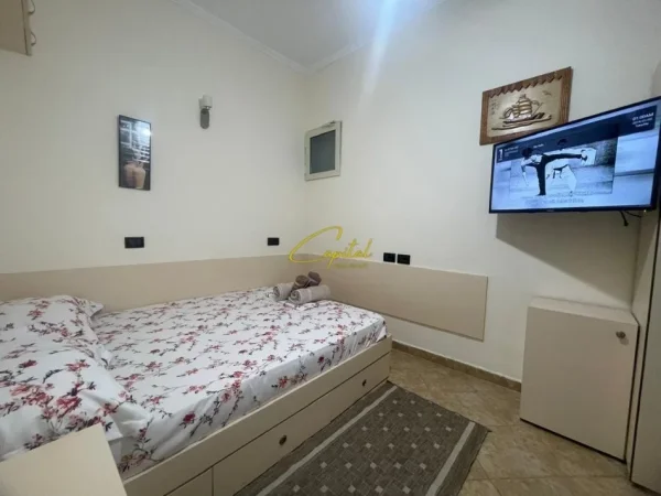 Tirane, jepet me qera apartament 1+1 Kati 2, 45 m² 450 € (5 MAJI)