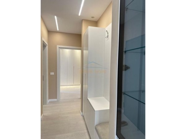 Tirane, jap me qera apartament 2+1+Ballkon Kati 2, 117 m² 800 € (RIVER RESIDENCE,)