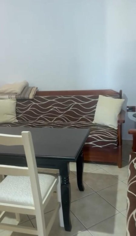 Tirane, jepet me qera apartament 1+1+Ballkon Kati 2, 60 m² 400 € (rruga siri kodra prane hotel meridian)