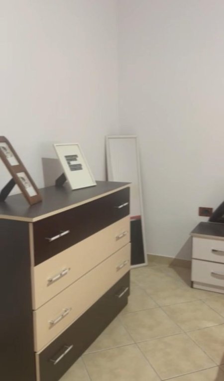 Tirane, jepet me qera apartament 1+1+Ballkon Kati 2, 60 m² 400 € (rruga siri kodra prane hotel meridian)