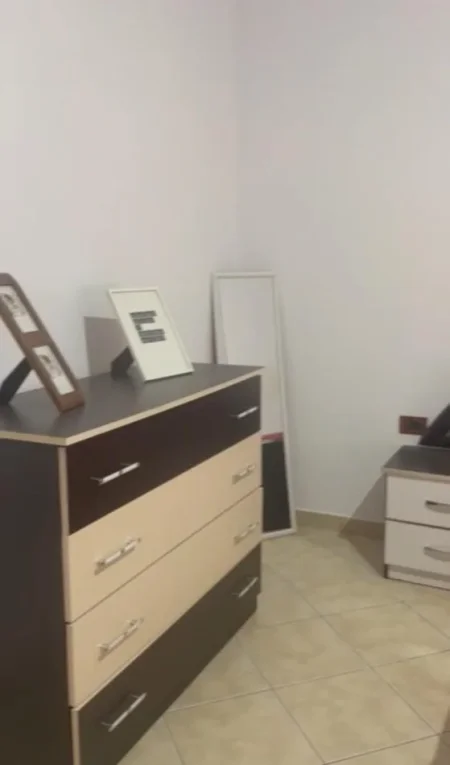 Tirane, jepet me qera apartament 1+1+Ballkon Kati 2, 60 m² 400 € (rruga siri kodra prane hotel meridian)