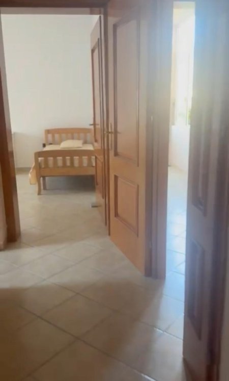 Tirane, jepet me qera apartament 1+1+Ballkon Kati 2, 60 m² 400 € (rruga siri kodra prane hotel meridian)