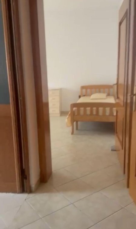 Tirane, jepet me qera apartament 1+1+Ballkon Kati 2, 60 m² 400 € (rruga siri kodra prane hotel meridian)