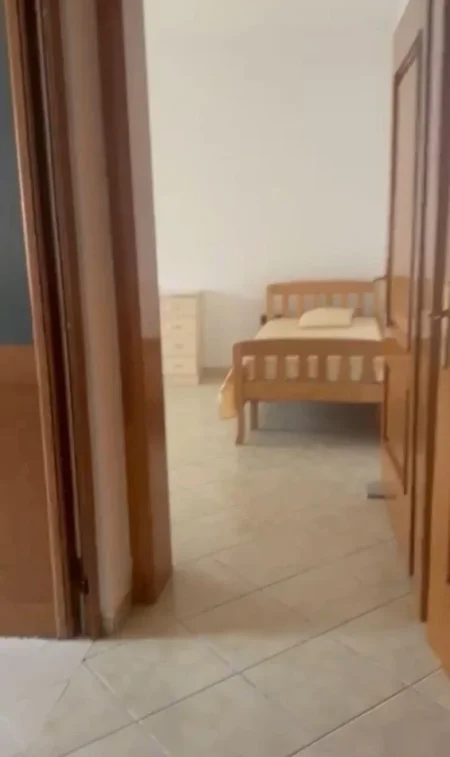 Tirane, jepet me qera apartament 1+1+Ballkon Kati 2, 60 m² 400 € (rruga siri kodra prane hotel meridian)