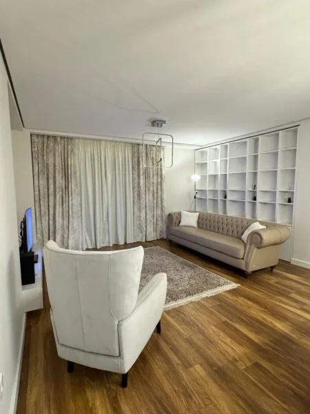 Tirane, jepet me qera apartament  2+1 , 137 m² 2.500 € ne Bllok