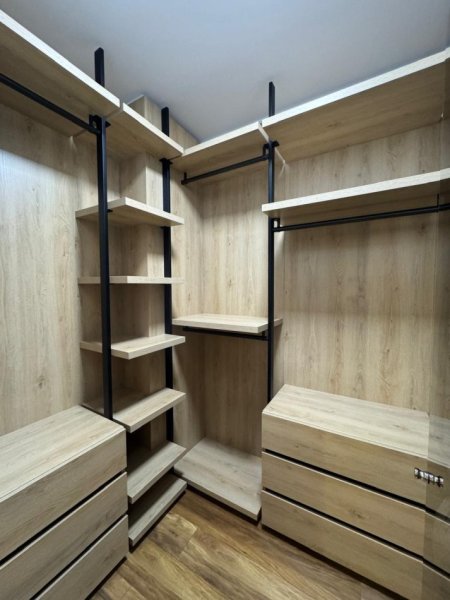 Tirane, jepet me qera apartament  2+1 , 137 m² 2.500 € ne Bllok