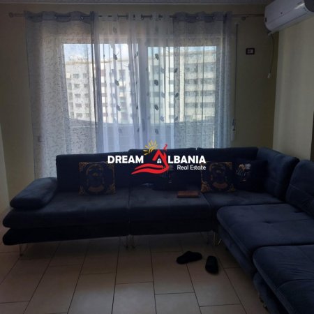 Tirane, jepet me qera apartament 2+1 , 100 m² 550 € (ne Astir, prane Hotel Marinaj)