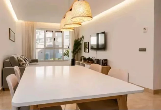 Tirane, jepet me qera apartament 2+1 Kati 8, 120 m² 1.200 € (LIQENI ARTIFICIAL)