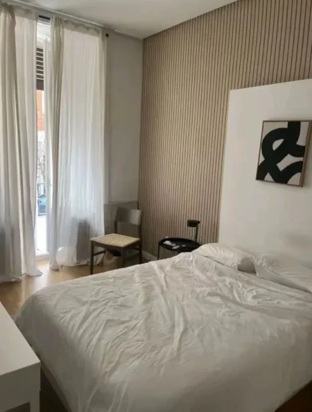 Tirane, jepet me qera apartament 2+1 Kati 8, 120 m² 1.200 € (LIQENI ARTIFICIAL)