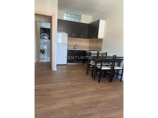 Tirane, shitet apartament 1+1 Kati 5, 58 m² 90.000 € (FRESKU)
