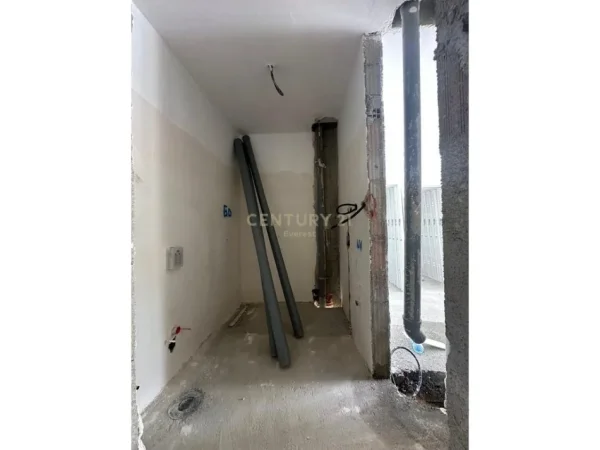 Tirane, shitet apartament 1+1 Kati 1, 76 m² 226.000 € (KOMUNA E PARISIT)