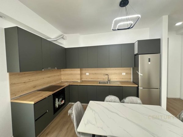 Tirane, jepet me qera apartament 2+1+Aneks+Ballkon Kati 5, 76 m² 600 € (Shkoze)