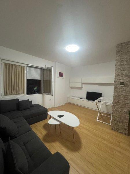 Tirane, jepet me qera apartament 1+1 Kati 2, 81 m² 600 € (astir)