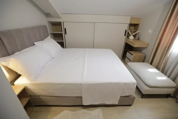 Tirane, jepet me qera apartament 3+1+Ballkon Kati 3, 100 m² 800 € (KODRA E PRIFTIT)