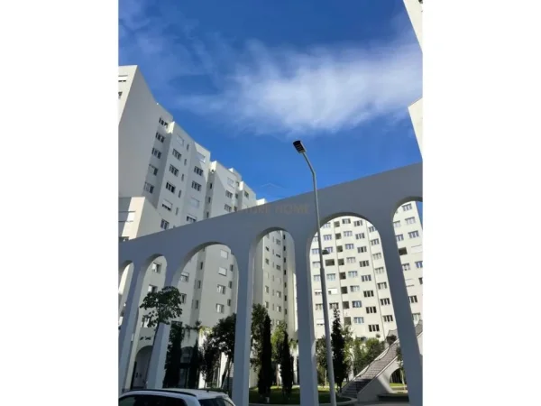 Tirane, jepet me qera apartament 2+1 Kati 2, 117 m² 800 € (REZIDENCA RIVER)