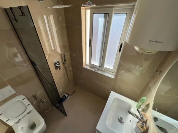 Tirane, jepet me qera apartament 1+1+Ballkon Kati 5, 60 m² 60.000 leke (mine peza)