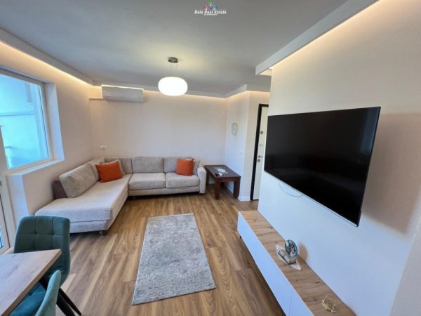 Tirane, jepet me qera apartament 1+1+Ballkon Kati 5, 60 m² 60.000 leke (mine peza)