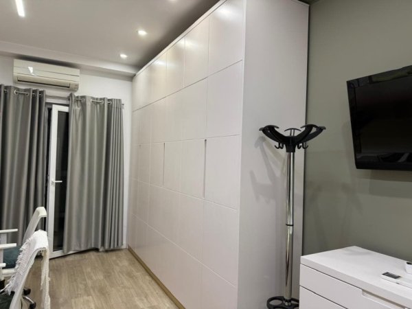 Tirane, jepet me qera apartament 2+1 Kati 2, 115 m² 600 € (xhanfize keko)