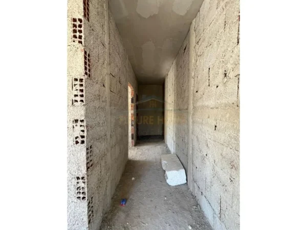 Shitet, Apartament 1+1, QSUT, Tiranë