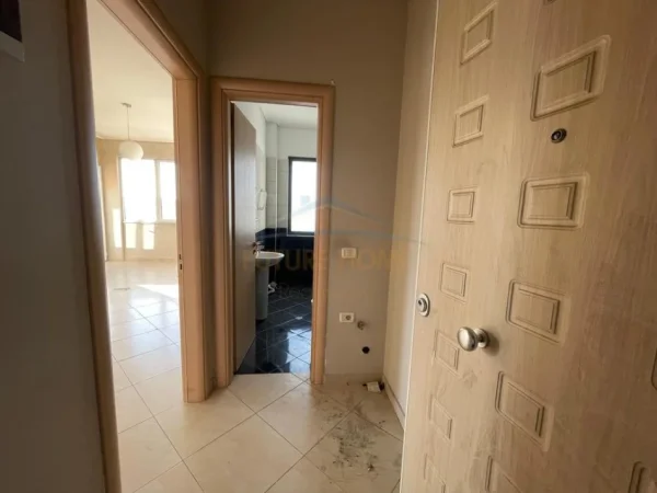 Tirane, shitet apartament 2+1+Ballkon Kati 8, 91 m² 130.000 € (Unaza e Re/Astir)
