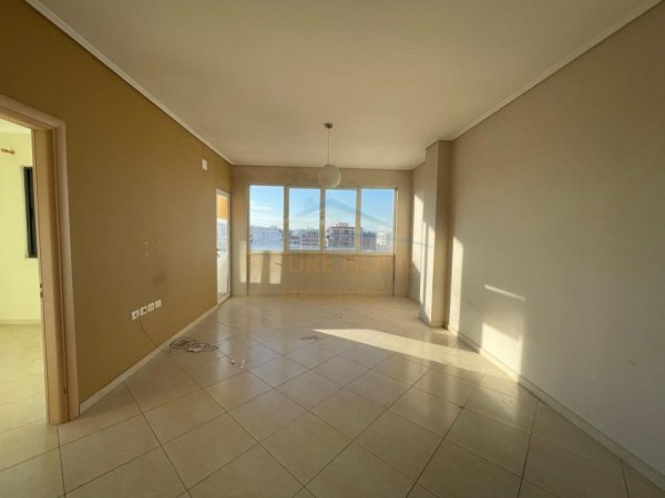 Tirane, shitet apartament 2+1+Ballkon Kati 8, 91 m² 130.000 € (Unaza e Re/Astir)