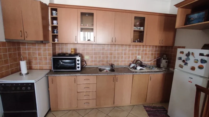 Tirane, jepet me qera apartament 1+1 Kati 2, 71 m² 420 € (21 dhjetori)