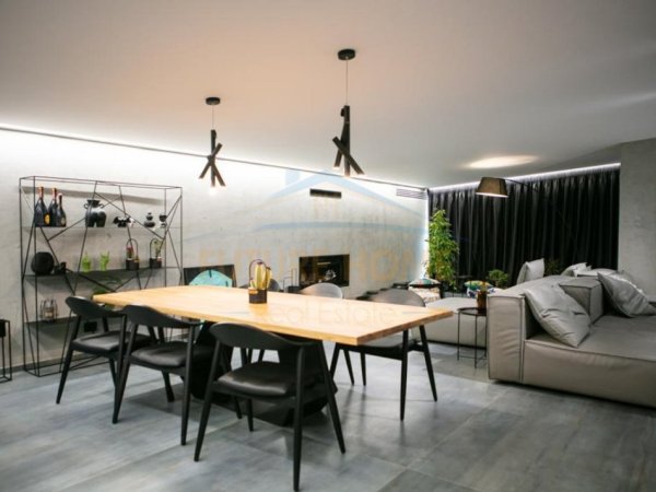 Tirane, shitet apartament+verande | Penthouse 3+1+Ballkon Kati 6, 390 m² 850.000 € (LIQENI I THATE)